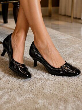 EUC Cole Haan Black Patent Leather Kitten Low Heel Square Toe Pumps Shoes Size 9